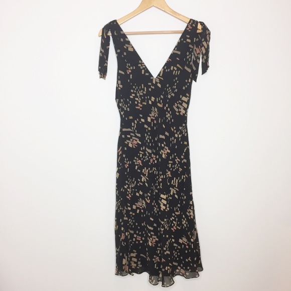BCBG black midi dress. 100% silk size 6 - Picture 5 of 5